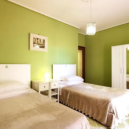 Flat Margot, Sorrento, 2br 2bt Flat, Sleeps 4, Terrace Apartman *